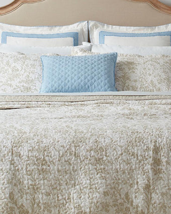 Amberley Biscuit Quilt Set - Laura Ashley