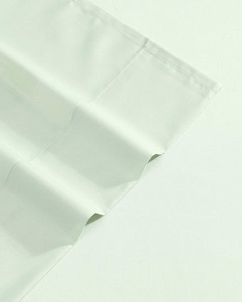 Solid T800 Cotton Rich Green Sheet Set closeup