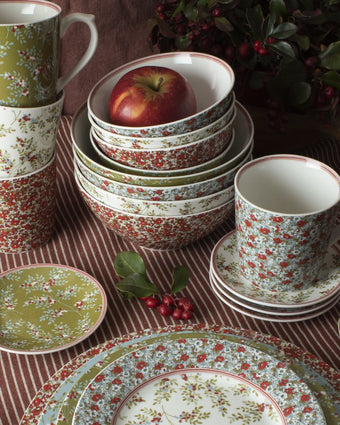Stockbridge Set of 4 Small Bowls - View of dinnerware options
