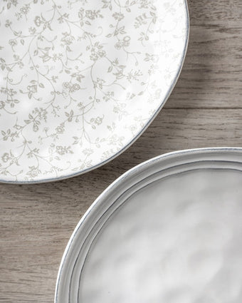 Artisan Set of 4 Luncheon Plates view of printed and plain plates