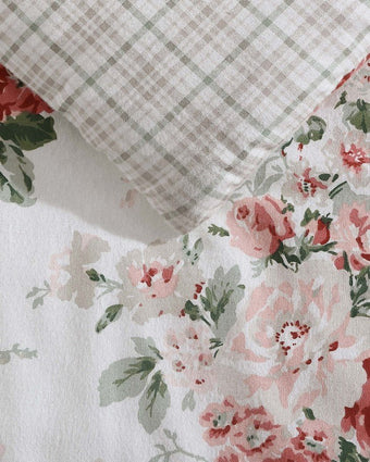 Ashfield Bright Red Cotton Flannel Reversible Comforter Set close up view of print on comforter