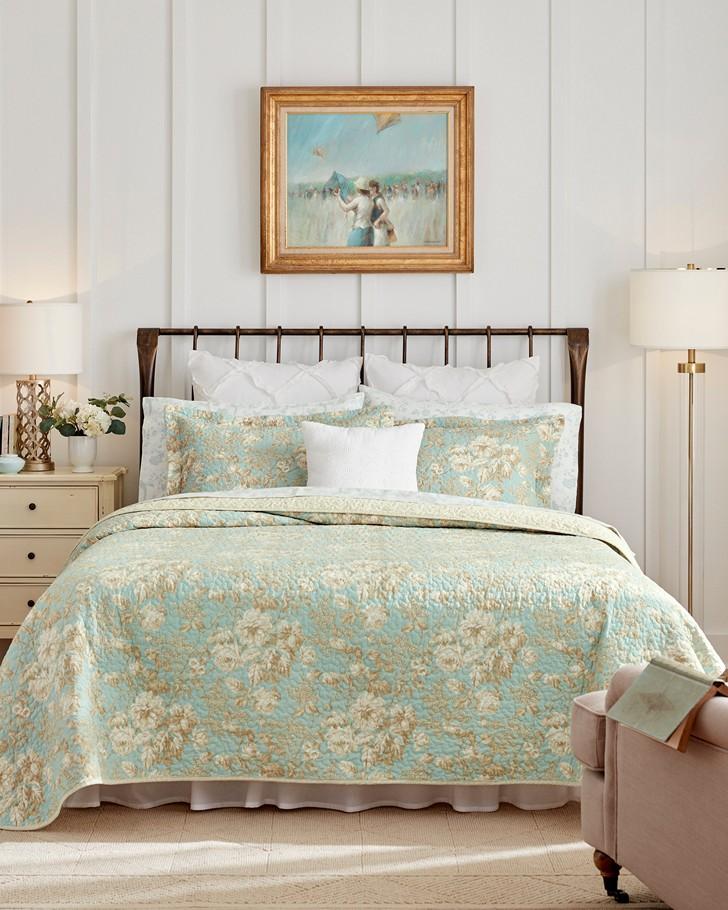 Reversible Floral Print Comforter Set