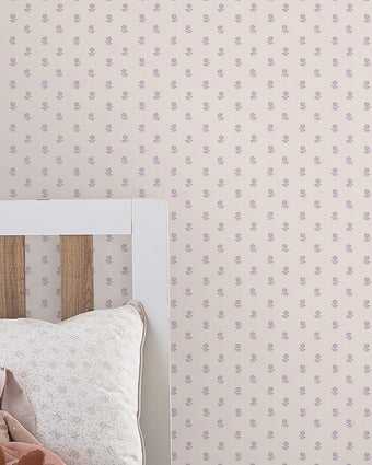 Daisy Lavender Purple Wallpaper - View of wallpaper on a wall