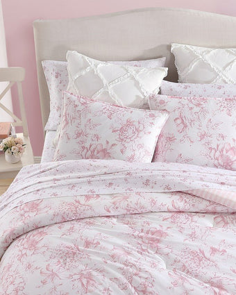 Delphine Pink Comforter Set Up close view of comforter and shams