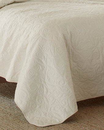 Felicity Ivory Quilt Set - Laura Ashley