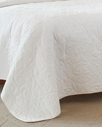 Felicity White Quilt Set - Laura Ashley