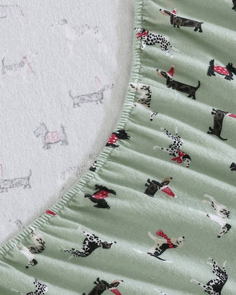 Holiday Pups Green Cotton Flannel Sheet Set view of elastic hem on fitted sheet