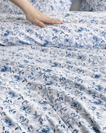 Lorelei Indigo Sateen Duvet Cover Set close up  view of duvet