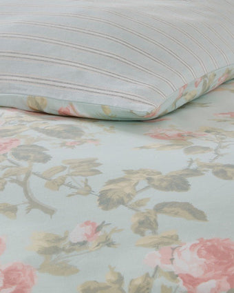 Madelynn Duvet Cover Bonus Set - View of duvet front and reverse side