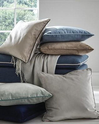 Nigella Marble Velvet Cushion with Set of Cushions