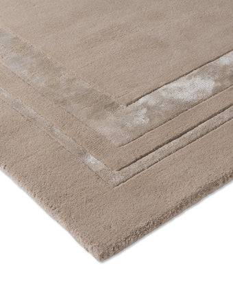 Redbrook Hazelnut Rug close up view corner of rug