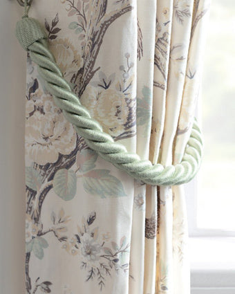 Rope Tieback - Hedgerow - View of tieback on curtain