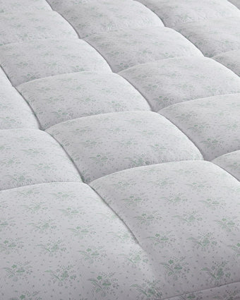 Sageston Gusseted Down Alt Mattress Pad close up view of mattress pad