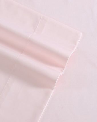 Solid Pastel Pink 800 Thread Count Sheet Set -View of hem on the sheet