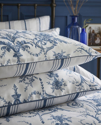 Tuileries Midnight Duvet Cover Set - Close-up view of pillowcases